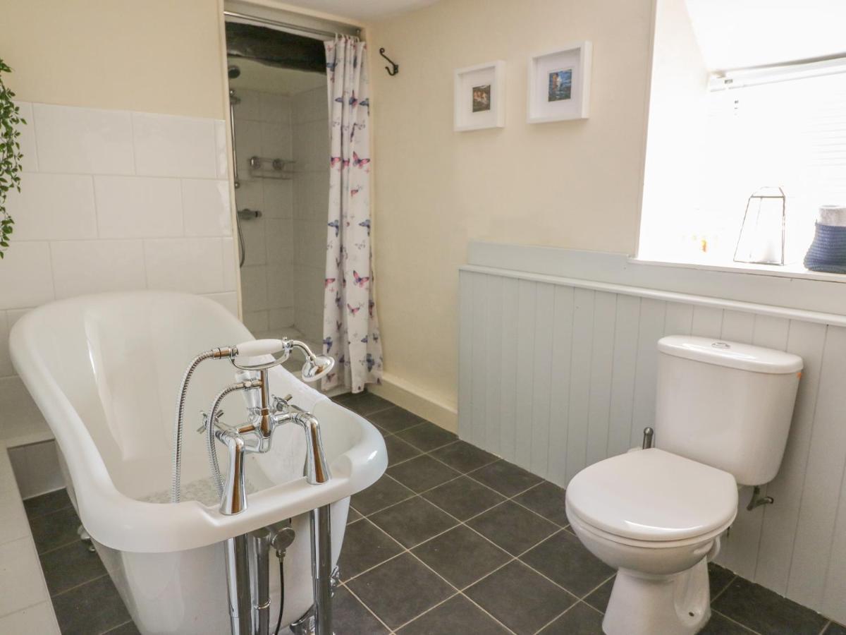 Park House Villa Llandrindod Wells Exterior photo