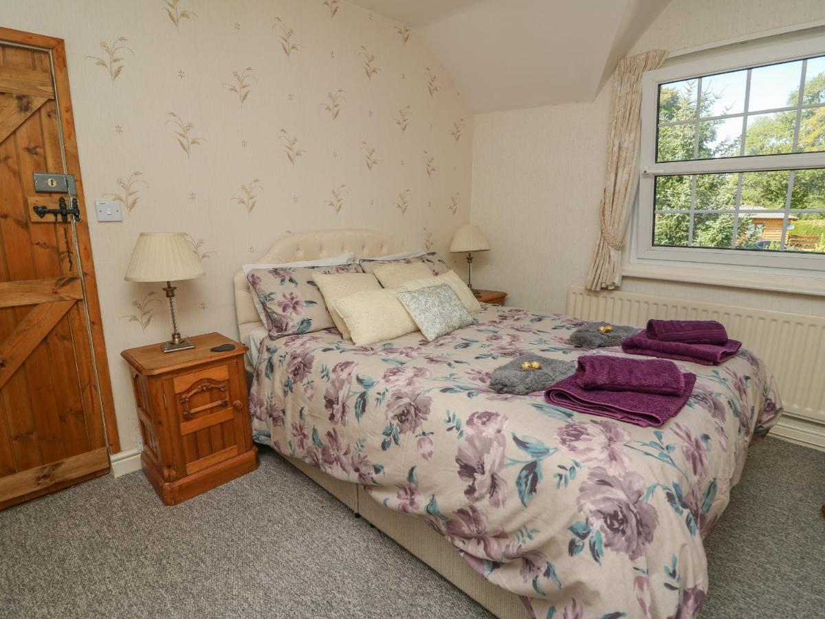 Park House Villa Llandrindod Wells Exterior photo