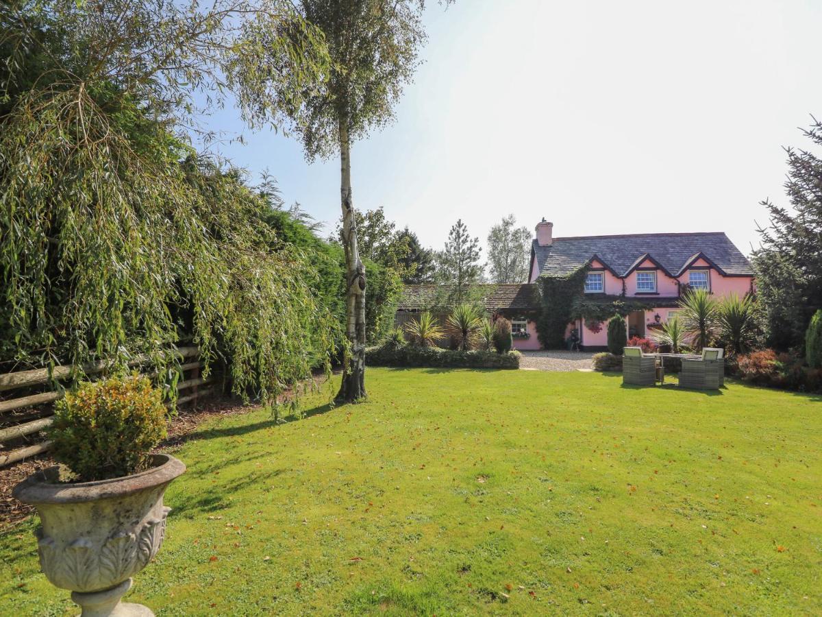 Park House Villa Llandrindod Wells Exterior photo