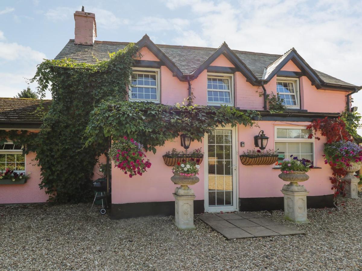 Park House Villa Llandrindod Wells Exterior photo